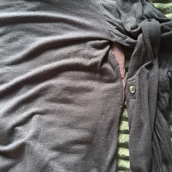 Aritzia Babaton Julien Blouse. Size Large. - Picture 5 of 6